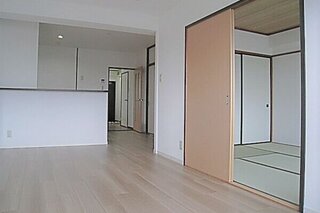 20帖の広々したリビングで生活しやすいですね。