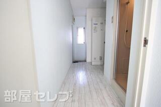 廊下も広いですよ。