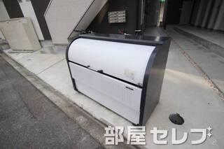 ゴミ置き場。