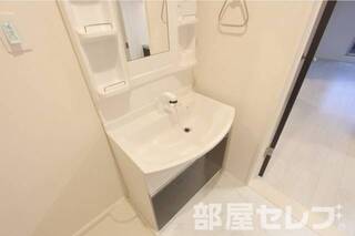 ※201号室の写真を流用しています。