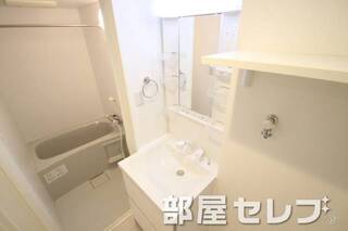 洗髪洗面化粧台。