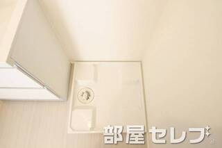室内洗濯機置場。