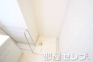 室内洗濯置場で安心。（写真は204号室です）