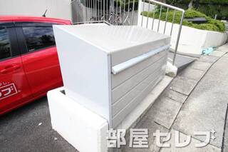 ゴミ置き場。