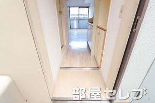 下駄箱完備です。