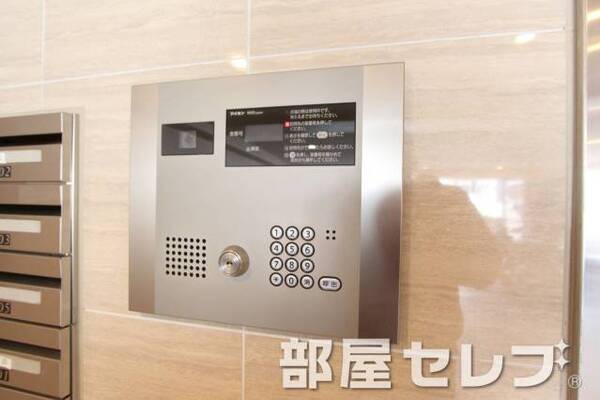 オートロックで女性の方も大丈夫です。