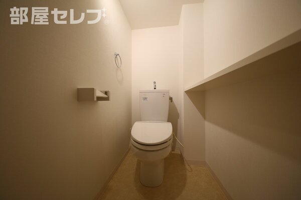 広い浴室で疲れをとりましょう。（写真は他号室です）