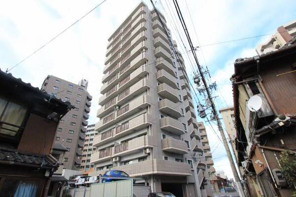 名駅徒歩圏内の分譲マンション。