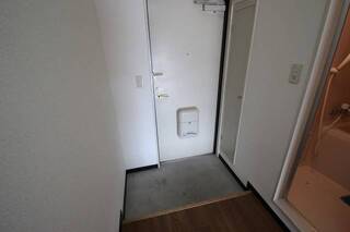 シューズボックスのついた玄関です