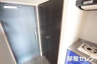 大型のシューズボックス。