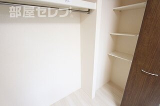 写真は202号室の写真です。