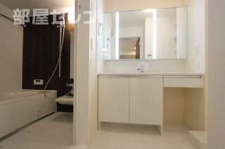 写真は202号室の写真です。