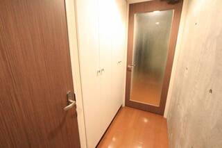 こんなとこにも収納が。