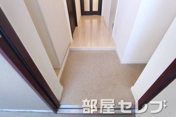 玄関広くて快適。
