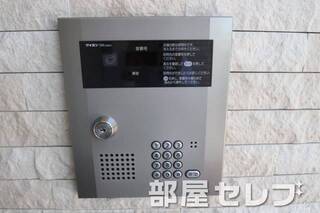 やっぱり安心のオートロックですね。