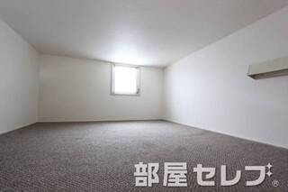広い広い収納スペースです。ロフトです。