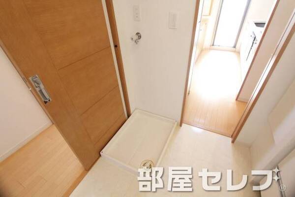室内洗濯機置き場。
