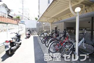 駐輪場。