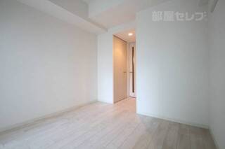 ※707号室室内参照　階数によって色が異なります