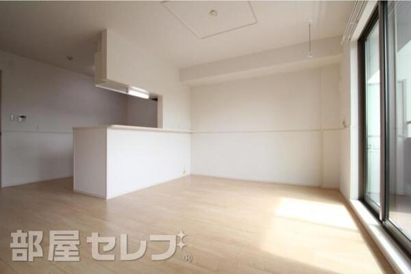 明るいリビングです。