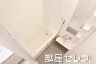 バスルームでごゆっくり。