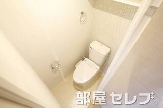 温水便座付きのトイレです。