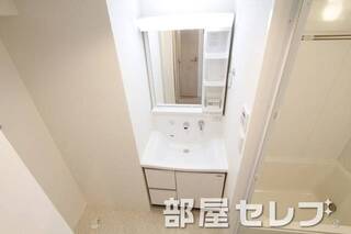 洗髪洗面化粧台いいですね。