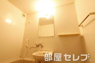 使い勝手のよい洗面台です。