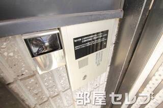 オートロックで安心。