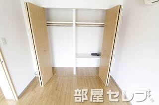 広々クローゼットでお部屋スッキリ