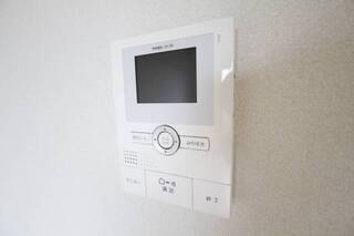 TVモニター付きで安心です。201号室の写真です。