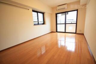 日当たりの良いお部屋です。中部屋は出窓無（イメージ）