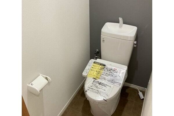 シンプルなトイレですよ