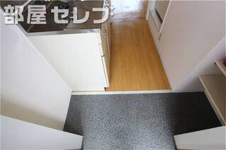 明るい玄関です。