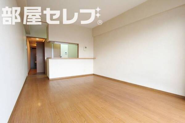 305号室の写真引用。