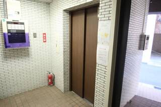 エレベーターあります。