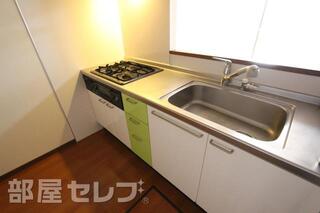 3口コンロのシステムキッチンです。