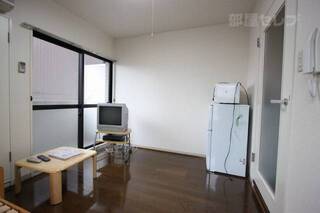 家具付きの居室