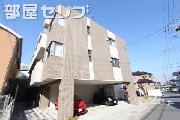 キレイなマンションです。