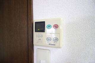 室外からも温度調節でき楽ですね。