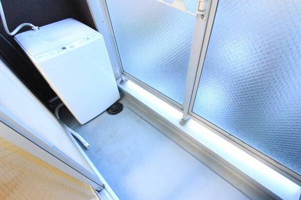 室外洗濯機置き場ございます。