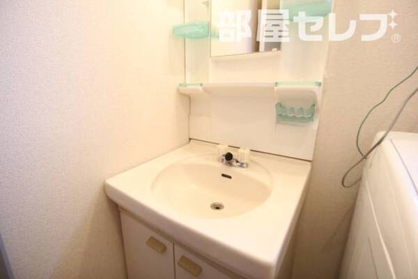 独立洗面台