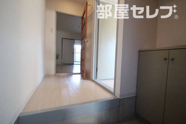 シューズボックス付き玄関