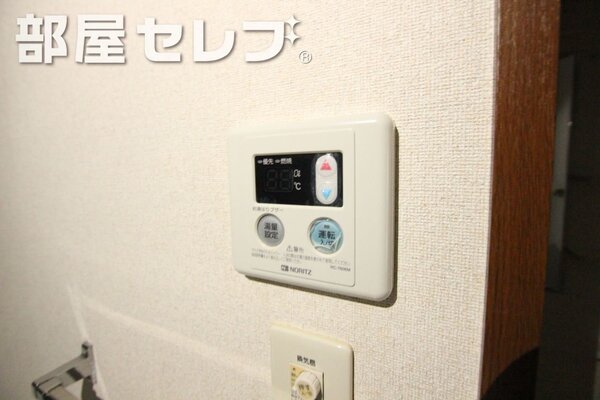 TVモニター付きで来客者を確認できます。