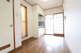 広めのダイニングです　※301号の写真です