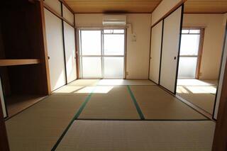 ゆっくりとおくつろぎできる和室です。