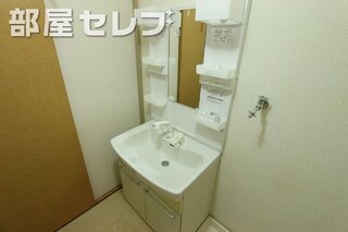 大容量のクローゼットですっきり。
