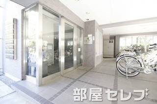 エントランス付近。