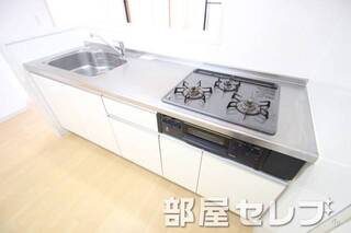 3口ガスコンロで料理がしやすいです。
