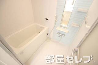 綺麗なバスルーム。